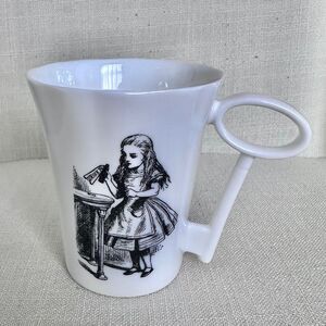 Whittard Mad Hatter's Chelsea Alice in Wonderland Drink Me Potion Mug Key Handle